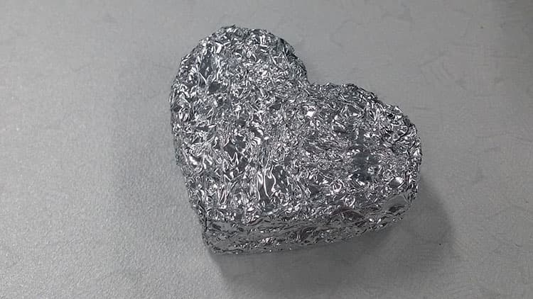 <p data-block-key="noodi">Muista laittaa alumiinipaperit metallinkeräykseen</p>