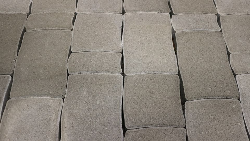 <p data-block-key="ks1t6">Wanha Hollola 50 harmaa rakoladontana.</p>