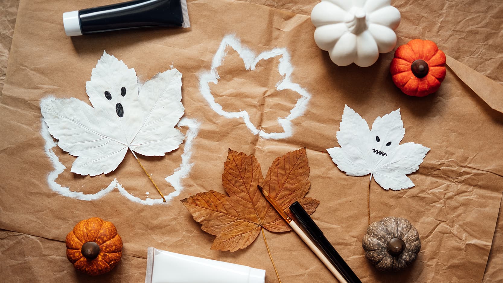<p data-block-key="p6srr">Halloweenina on karmivan kivaa yhdessä! (Kuva: Adobe Stock)</p>