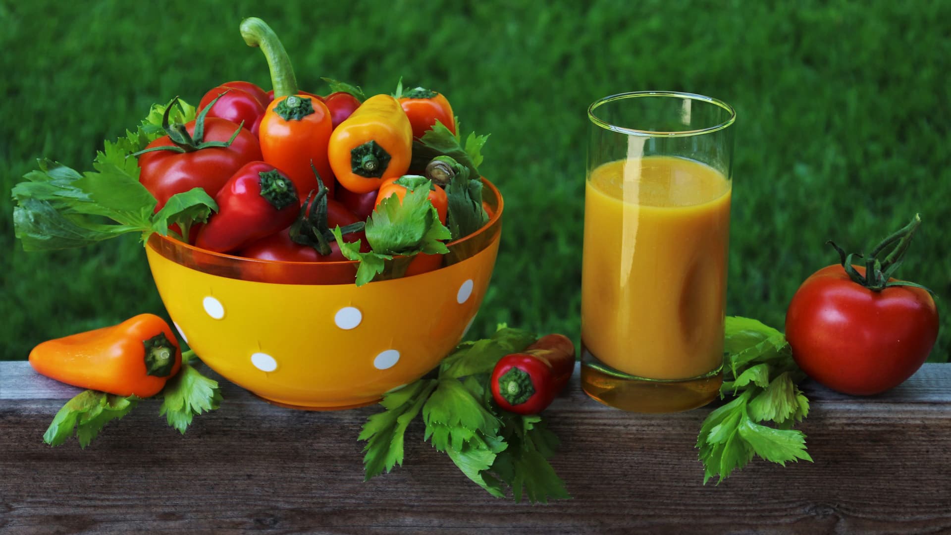 <p data-block-key="63b7b">Makea ja vähäsiemeninen paprika sopii täydellisesti ruukkuun – herkullinen suupala suoraan omalta parvekkeelta. (Kuva: Pixabay)</p>