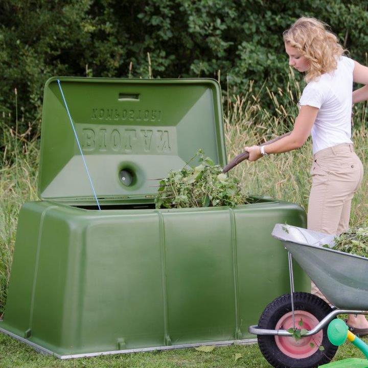Biolan Puutarhakompostorissa voi kompostoida puutarhan biojätettä. (Kuva: Biolan)