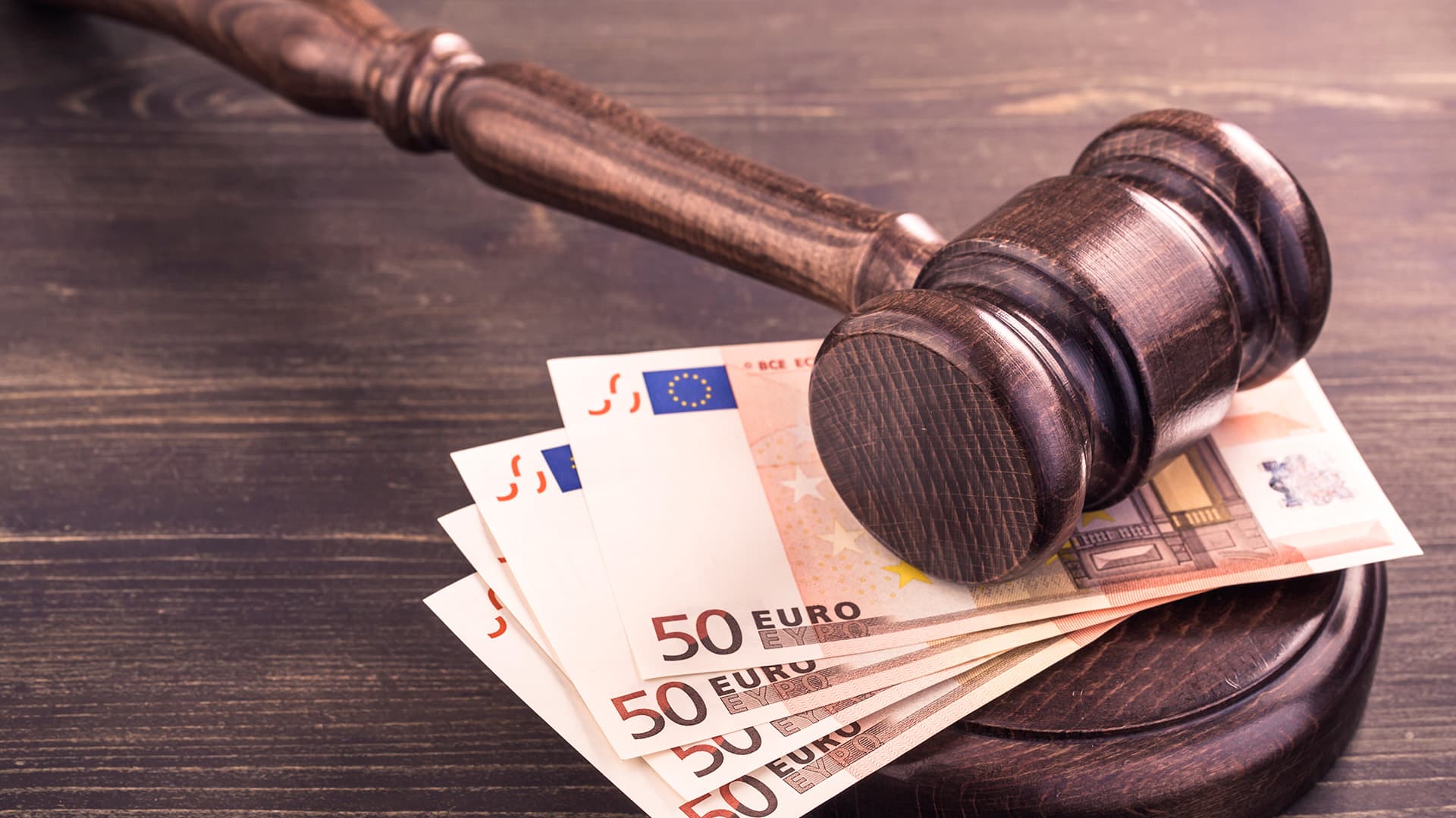 Paljonko hyvä juristi maksaa?