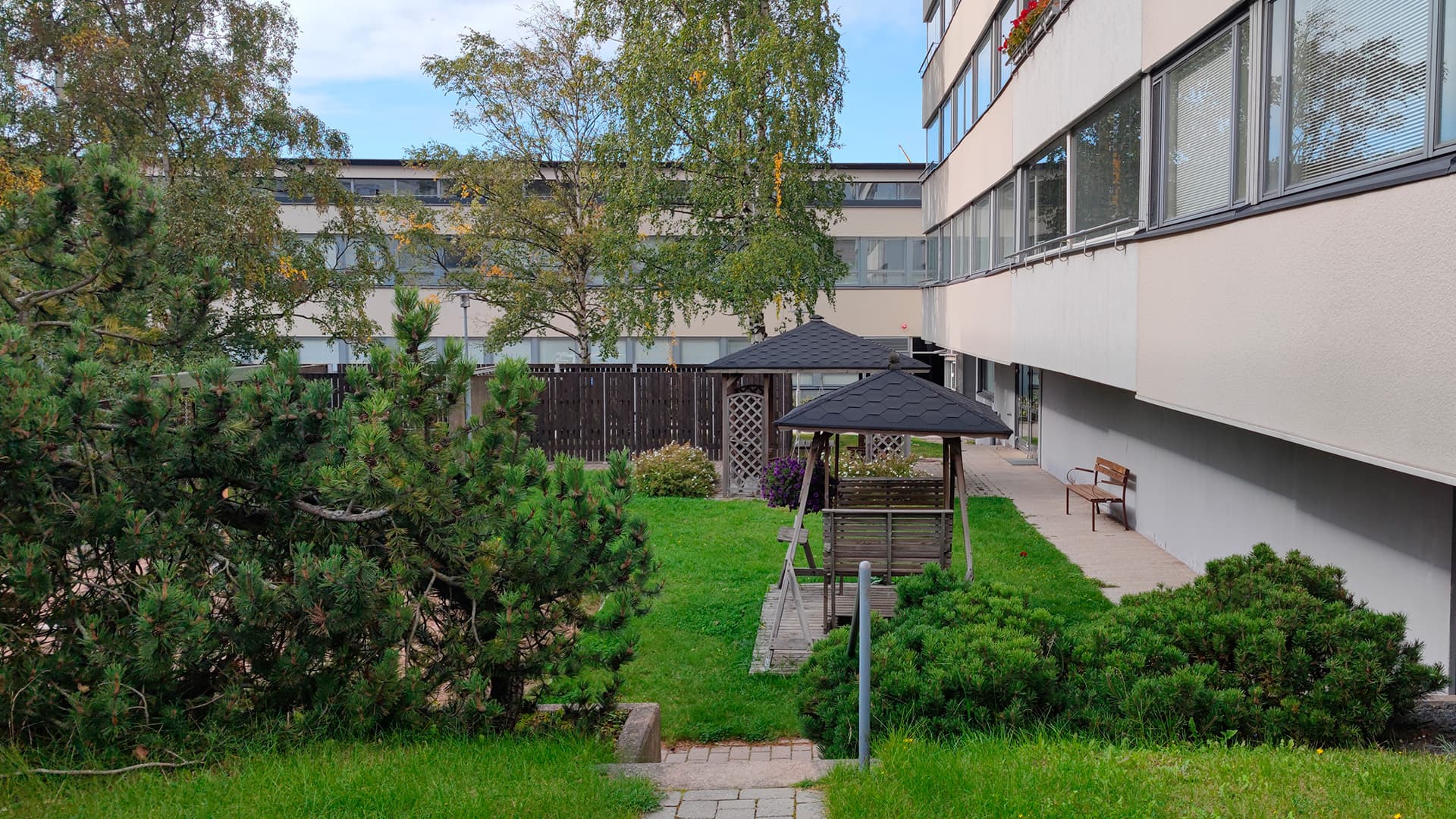 Kysymyksiä pihalta – ratkaisuja taloyhtiön arkeen